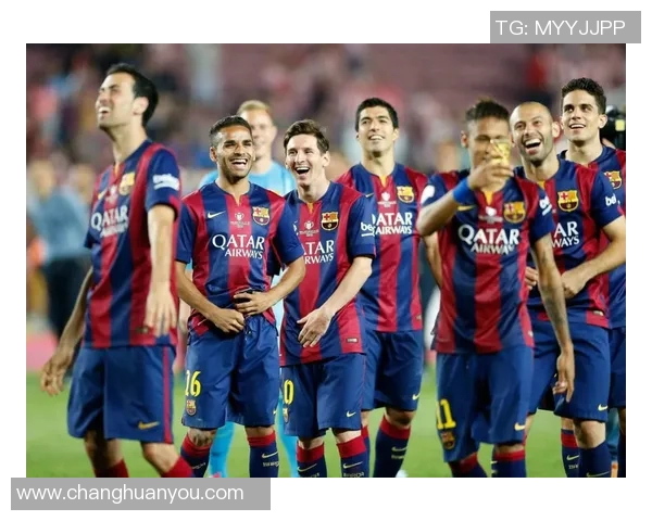 巴萨球星携子共赴足球场见证亲子时光展现温馨父爱